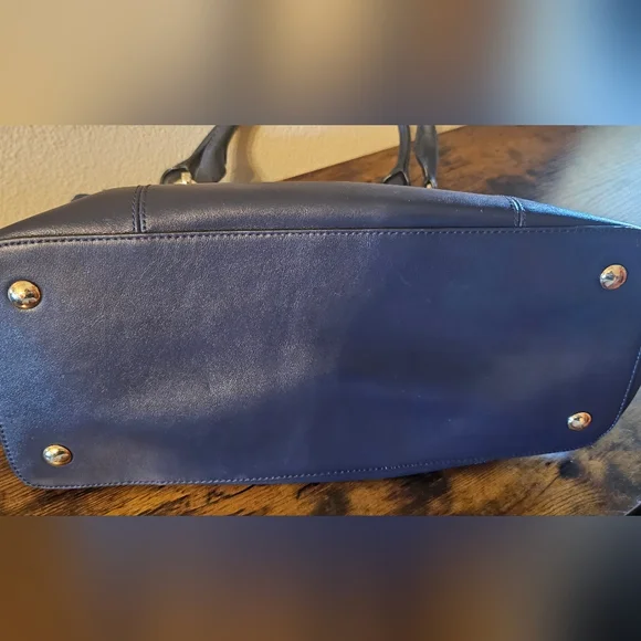 EUC Coach Collete Navy Leather Handbag - Picture 6 of 8